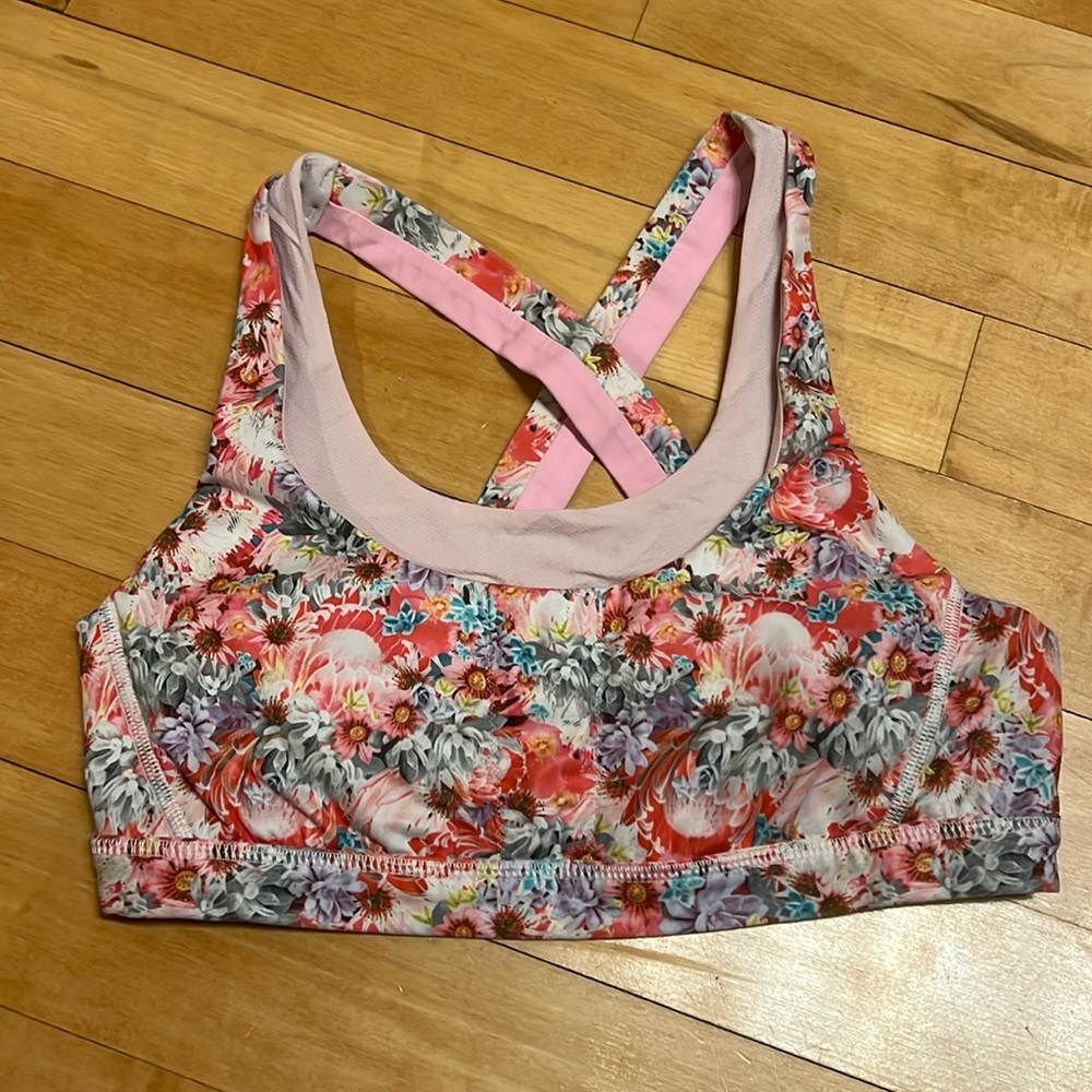 Lululemon sports bra, size 8